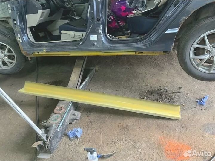 Кузовной порог Nissan Micra K11