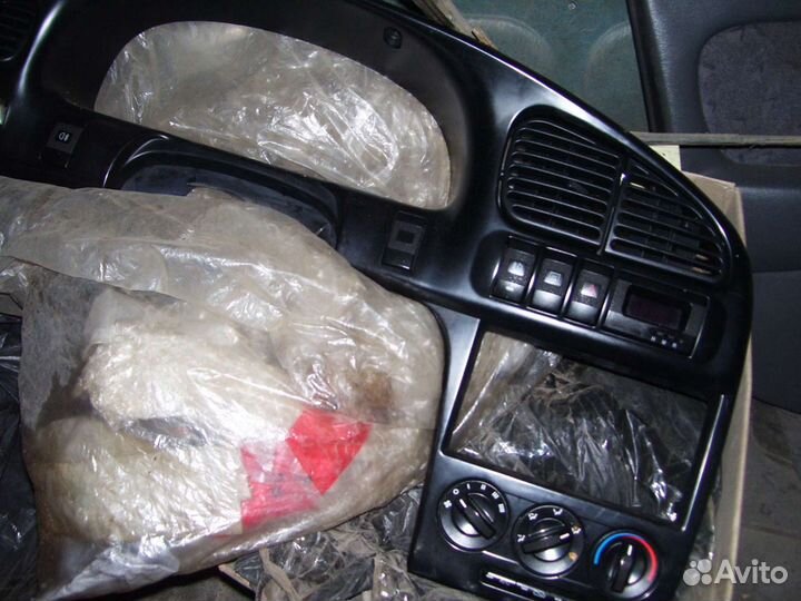 Киа спектра накладка на панель приборов