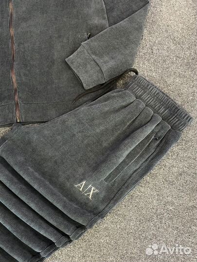 Мужский костюмы