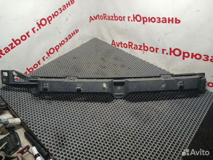 Кронштейн заднего бампера Opel Astra H хэтч