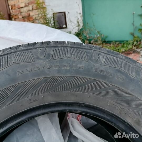 Kumho Road Venture ST KL16 235/75 R16 108H