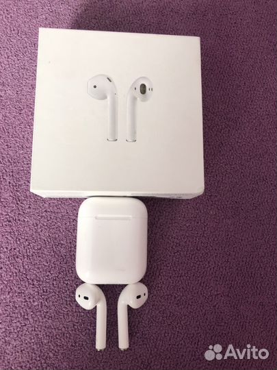Наушники AirPods