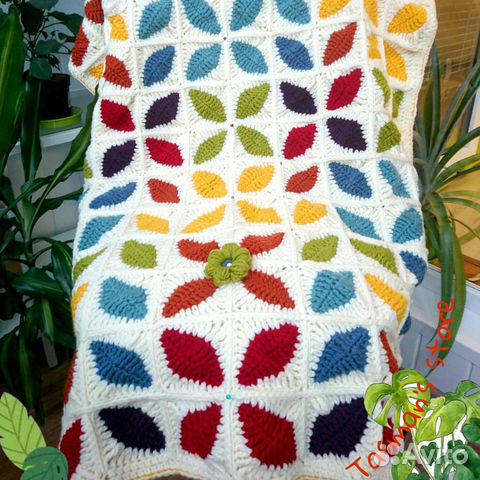 Вязаный детский плед ручной работы