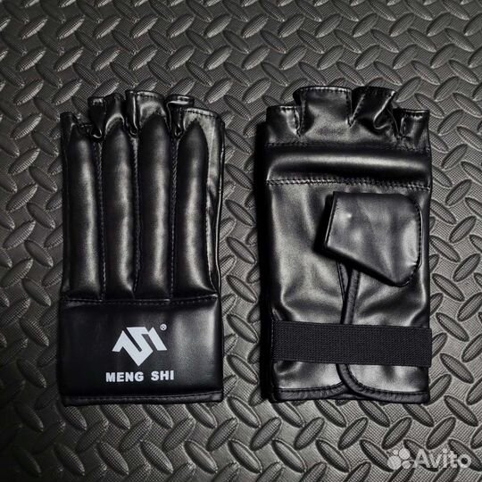 Боксерские перчатки снарядные от