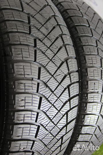 Pirelli Ice Zero FR 235/60 R18 107H