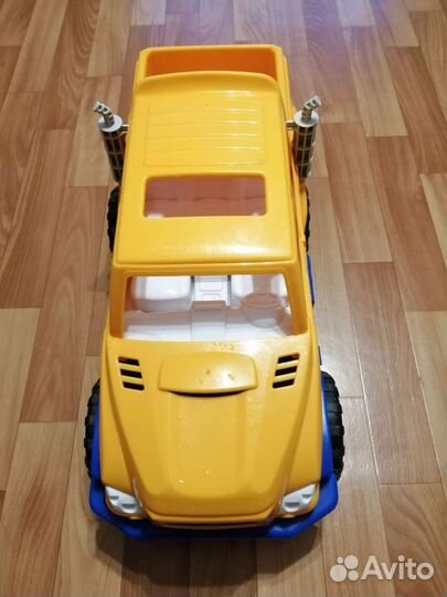 Машинка игрушка