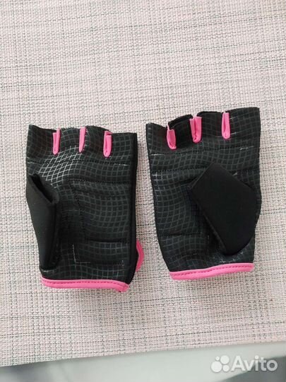 Спортивные перчатки для фитнеса