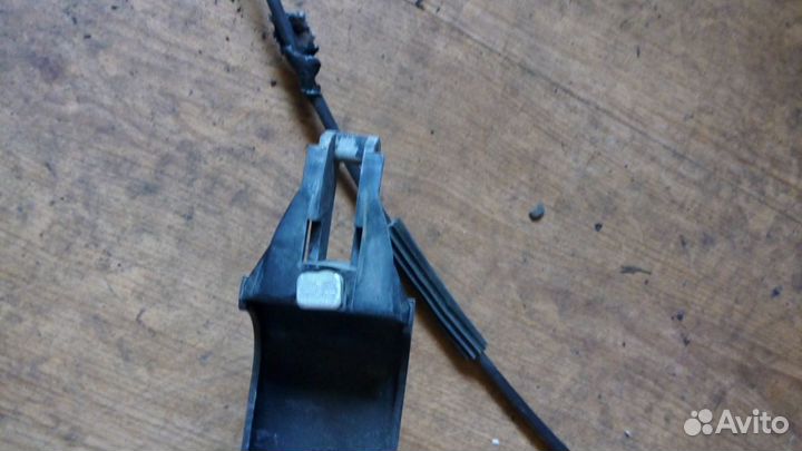 Замок двери пер.правый форд фокус 1