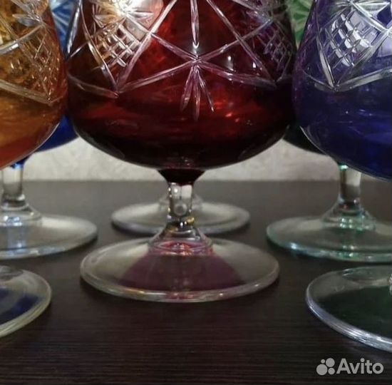Коньячные бокалы цветное стекло