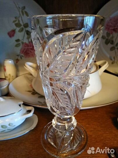 Хрустальные бокалы и прочее