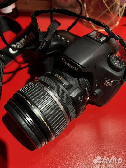 Зеркальная камера Canon EOS 60D