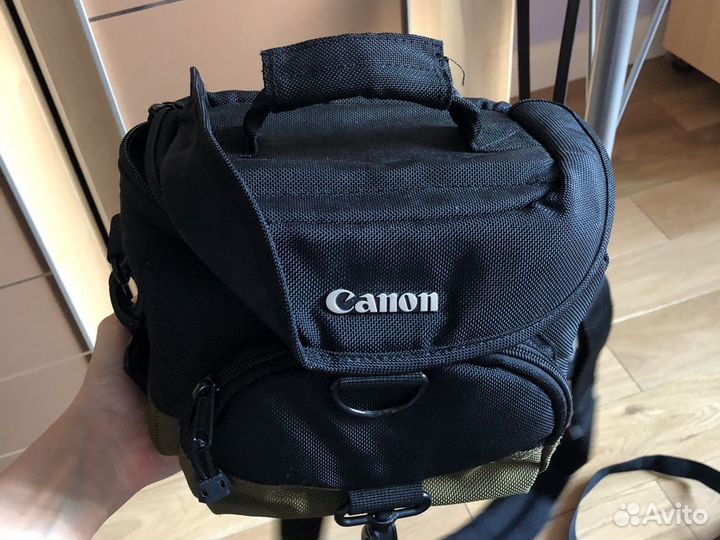 Зеркальный фотоаппарат