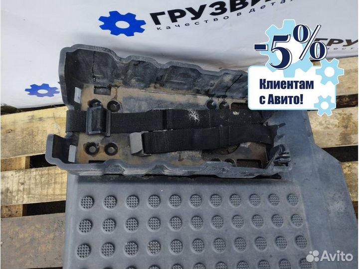 Крышка аккумулятора Renault T 22078106