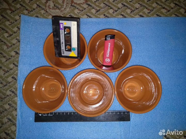 Горшок новый.Испания. диаметр 11 см высота 7 см