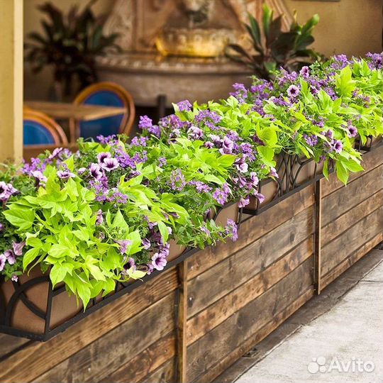 Деревянные уличные кашпо