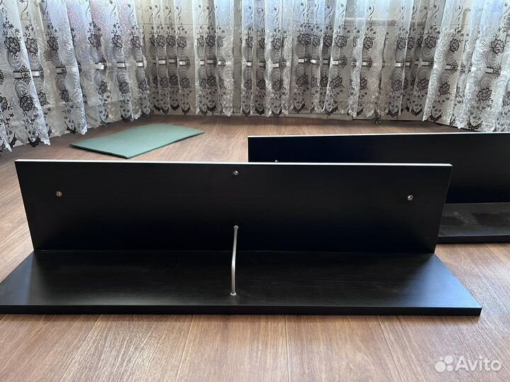 Полки настенные навесные