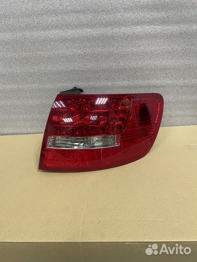 Фонарь правый в крыло Ауди А6 С6 Авант