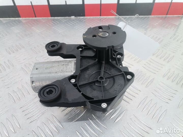 Моторчик заднего стеклоочистителя (дворника)