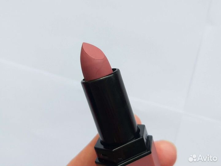 Губная помада набором из 5 шт новая