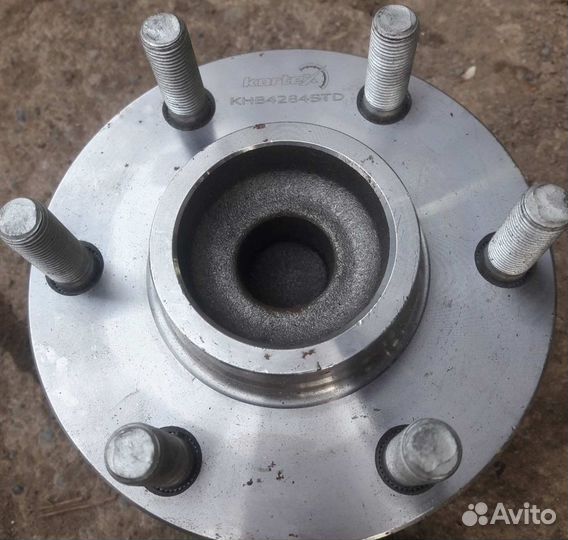 Ступичный подшипник Nissаn 2.5 dCi 05 перед 2wd