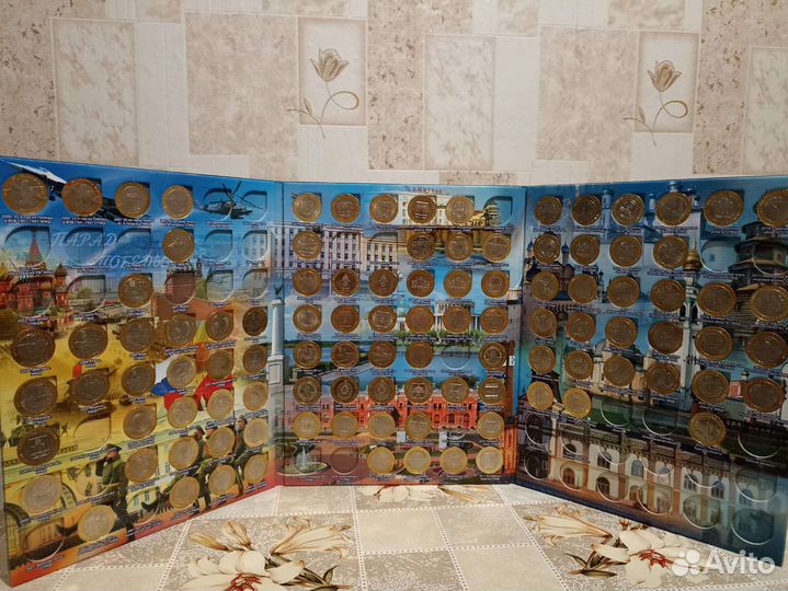 Альбом 105 биметаллических монет