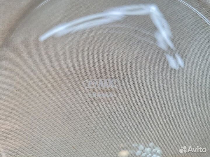 Салатник стеклянный с крышкой