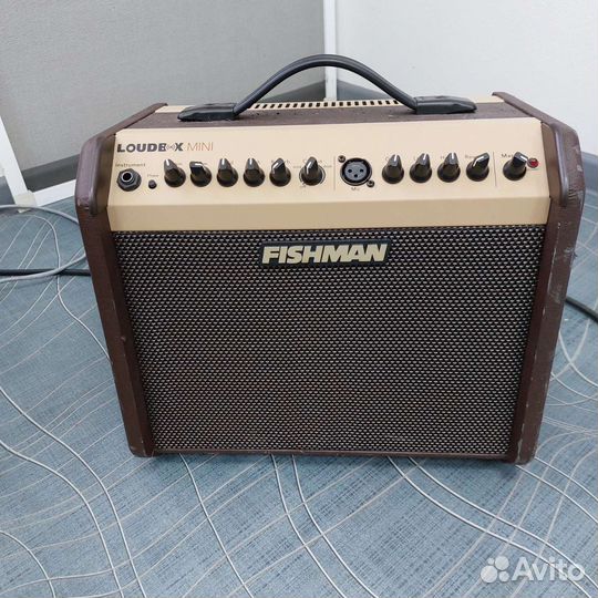 Гитарный комбоусилитель