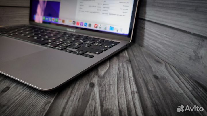 Apple MacBook Air 13 2020 m1 3.2/8/250gb