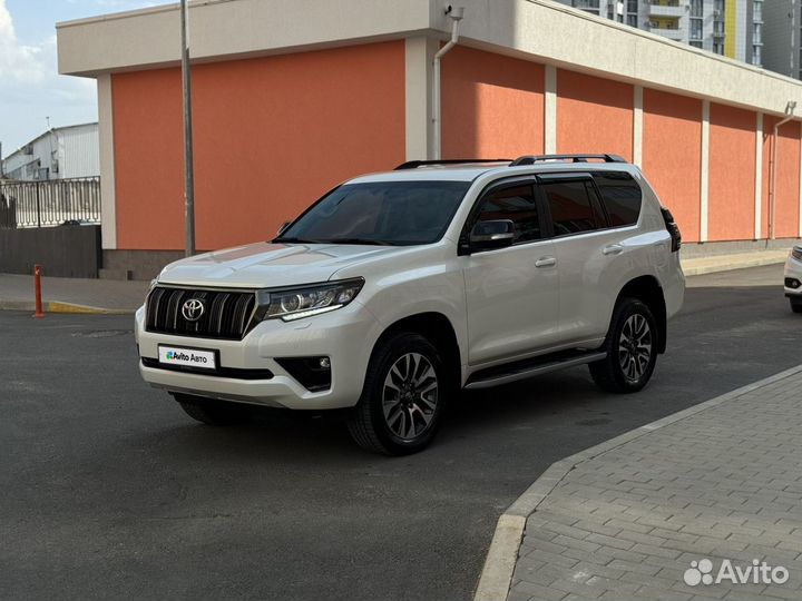 Toyota Land Cruiser Prado 2.8 AT, 2022, 4 800 км