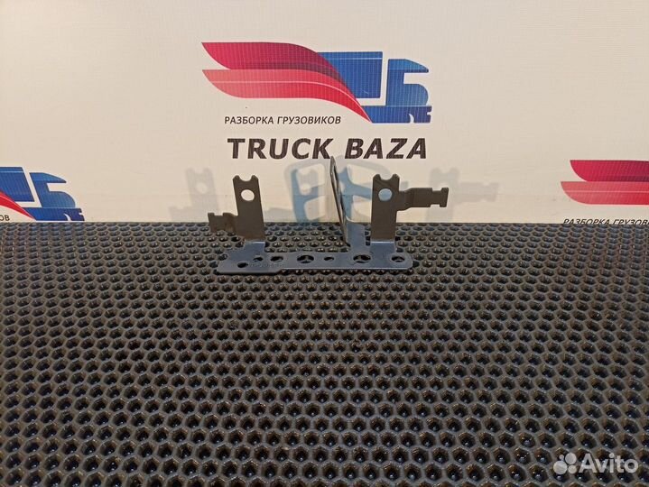 21220540 Кронштейн проводки Renault T