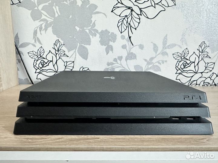 Sony PS4 Pro 1 tb