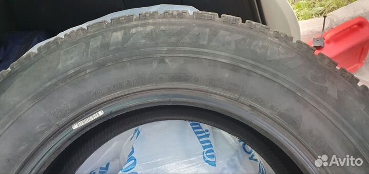 Bridgestone Blizzak VRX 215/65 R16 98S