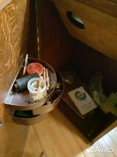 Швейная машинка Чайка 142М