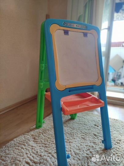 Мольберт детский двухсторонний (мел/ фломастеры)