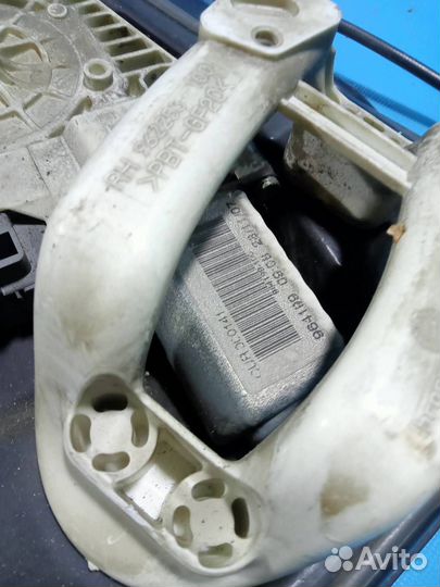 Стеклоподъемник электр. передний правый Land Rove