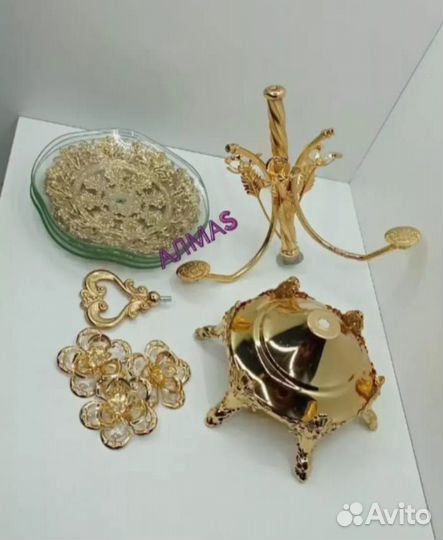 Конфетница золотая