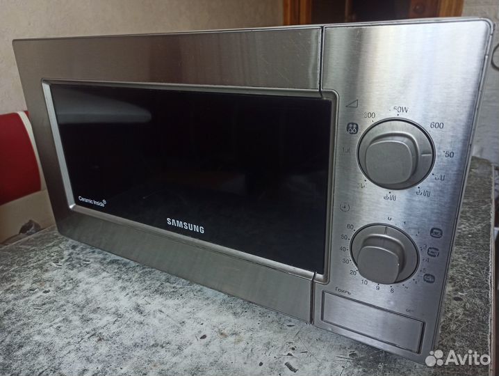 Микроволновая печь с грилем Samsung ME712MR