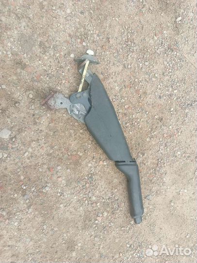 Рычаг стояночного тормоза Volkswagen golf 3