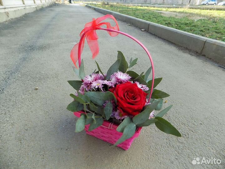 Цветы в корзинке. Композиции с цветами