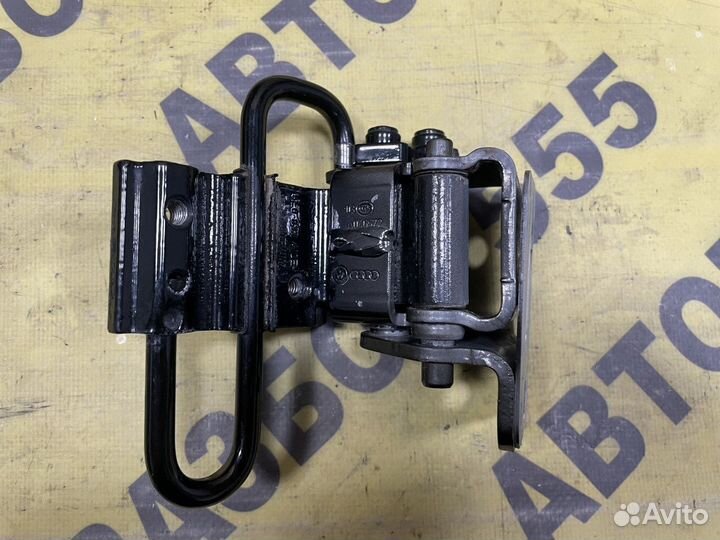 Петля двери задней правой нижняя Audi A6