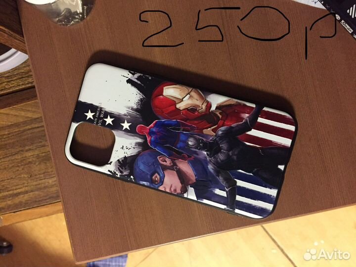 Чехол на iPhone 11