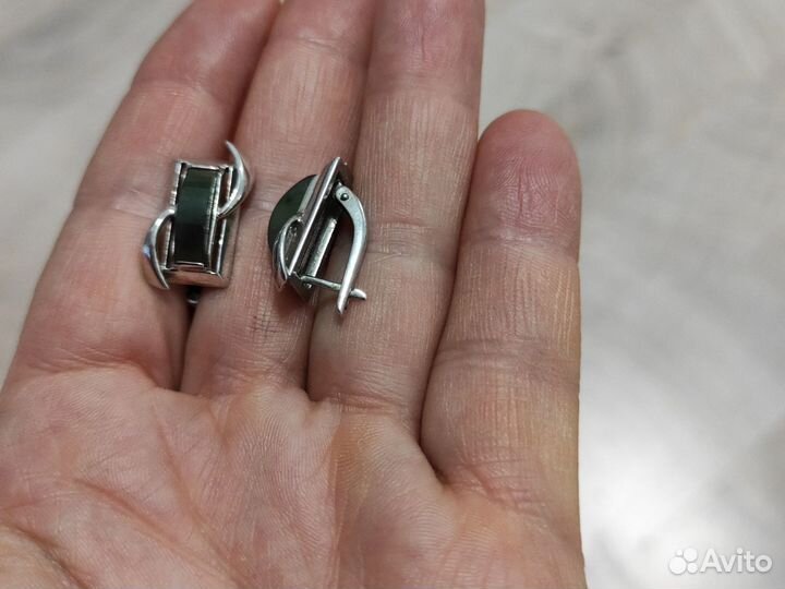 Серебрянные серьги и кольцо