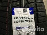 Windforce Snowblazer UHP 255/35 R19 96V
