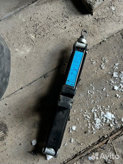 Домкрат hyundai solaris kia rio оригинал