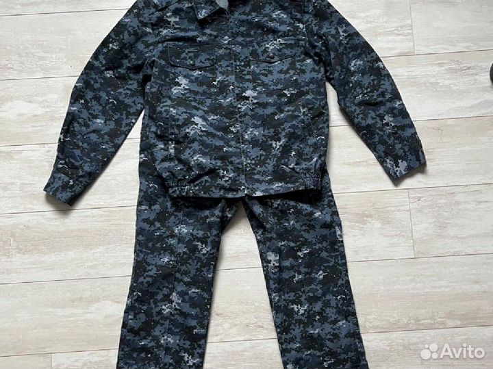 Комуфляжный костюм