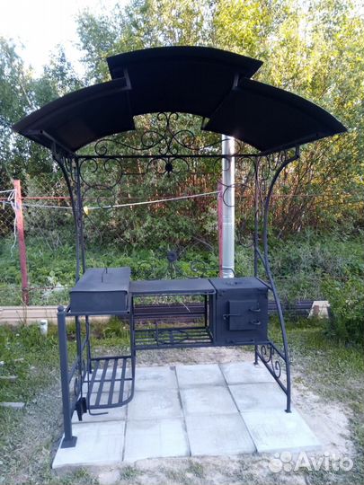 Мангал с крышей