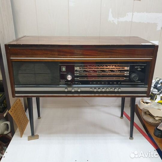Проигрыватель винила с радиоприёмником Урал-112