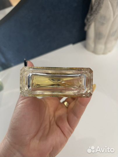 Excentric Molecules 04