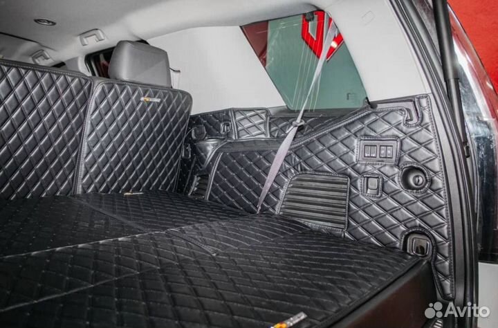 3D коврики в багажник Cadillac Escalade 2020