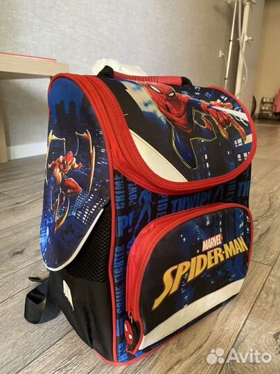 Рюкзак школьный (ранец, портфель)